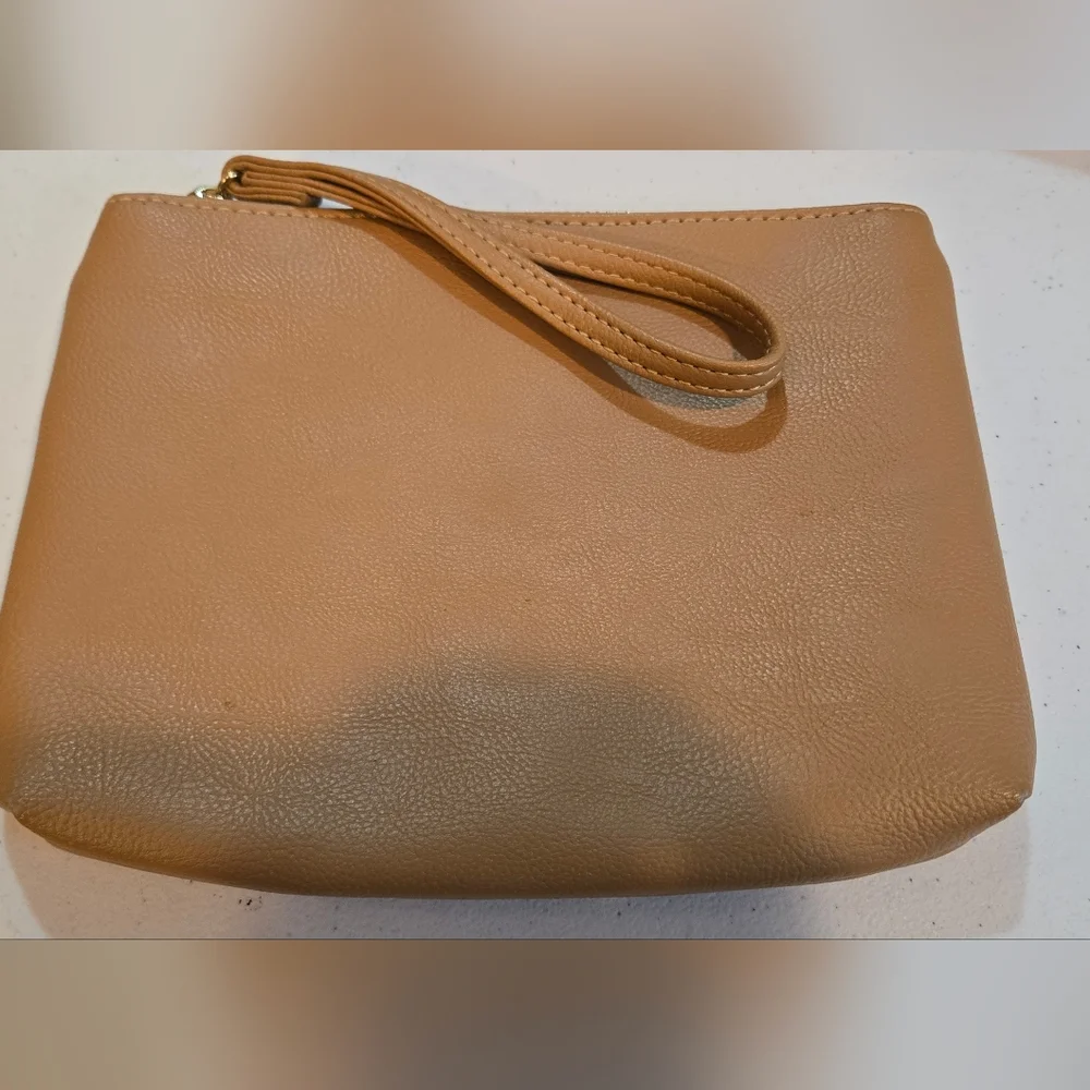Like New Betsey Johnson Tan Wristlet Clutch - Picture 2 of 3
